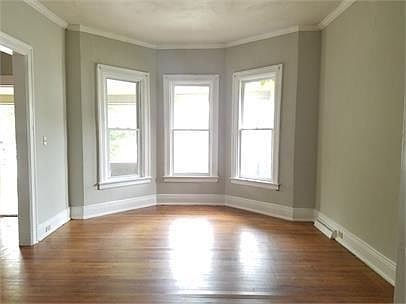 1st image of 464 W Utica St #1