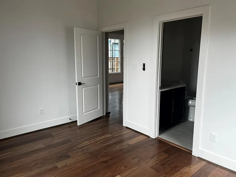 305 Archer St #305 — Photo 10