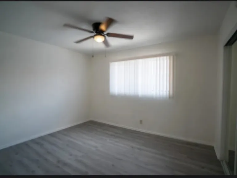 1125 N Mayfair Ave #6 — Photo 9