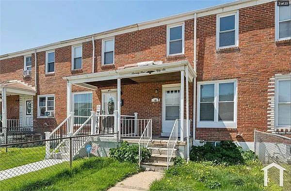 3 bed, $2,000 — Photo 3