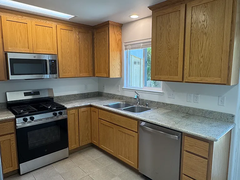 115 Christel Oaks Dr #A — Photo 10