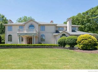 5180 Country Club Trl, Lewiston, NY 14092
