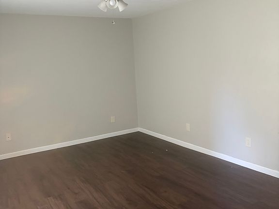3rd image of 4646 W Norfolk Rd