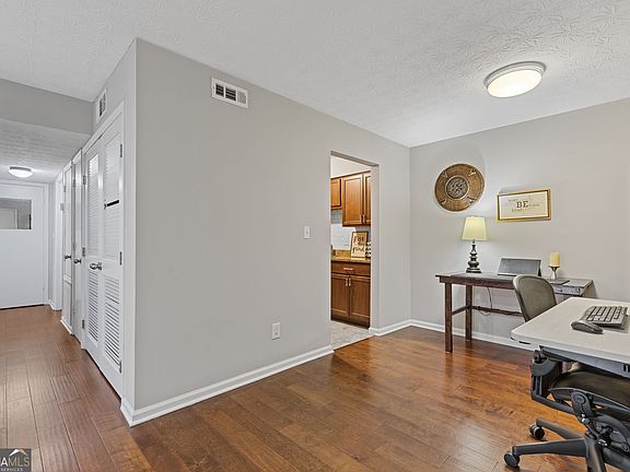 5th image of 3135 Seven Pines Ct Unit 106