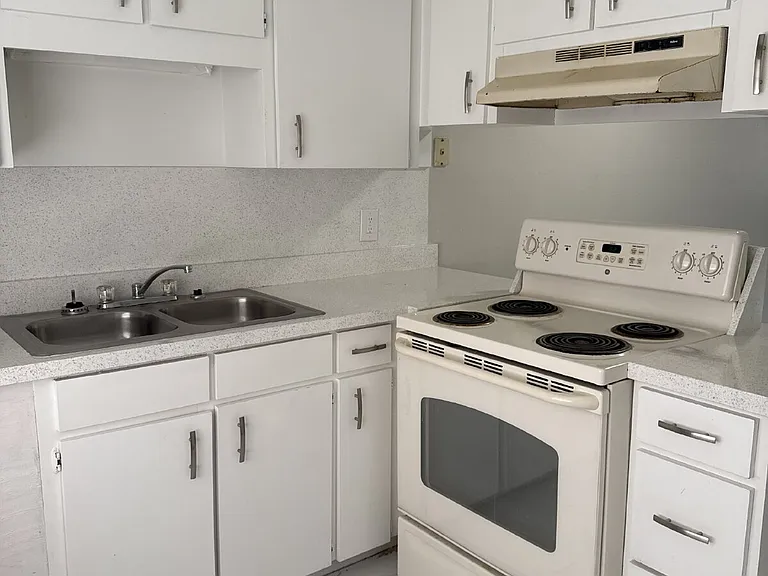 3009 Allred Dr #C — Photo 2