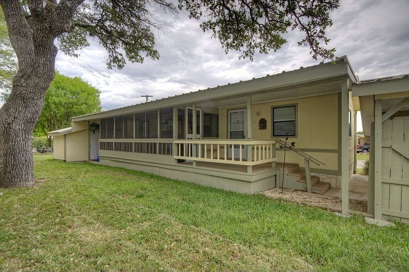 1st image of 26 Chaparral Dr