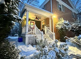 11309 Kenilworth Ave, Garrett Park, MD 20896