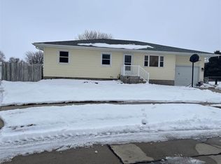 663 Louis Pl, Columbus, NE 68601