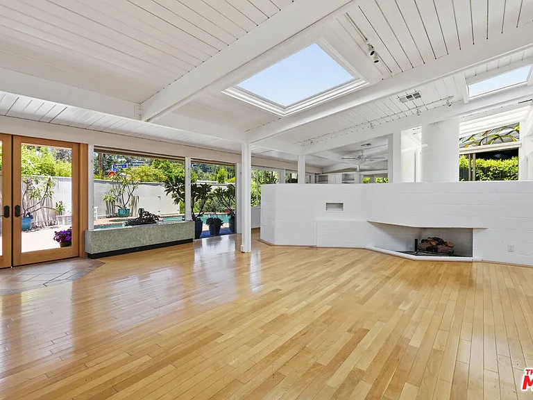 738 Hanley Ave — Photo 16