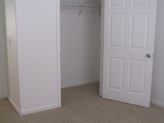 5th image of 2915 W Louise St APT 3