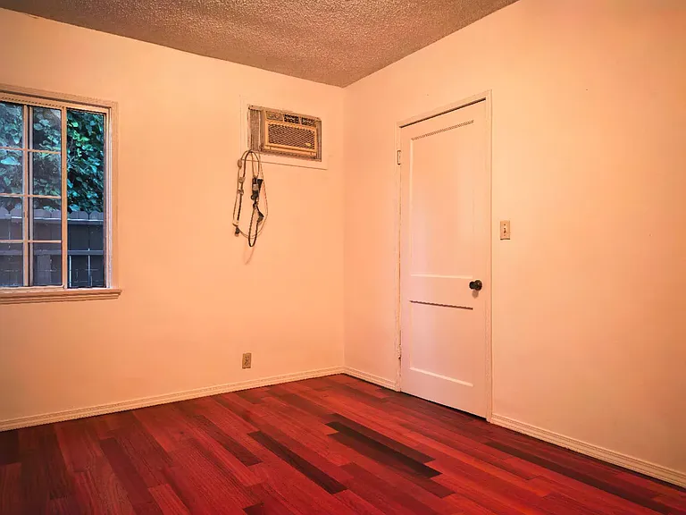 4809 Fiesta Ave — Photo 17