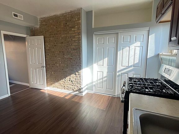 3rd image of 3007 W 19th St APT 2S