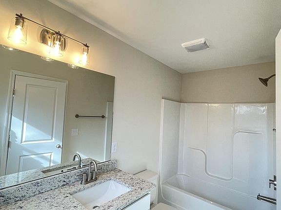 2nd image of 307 W 42nd St