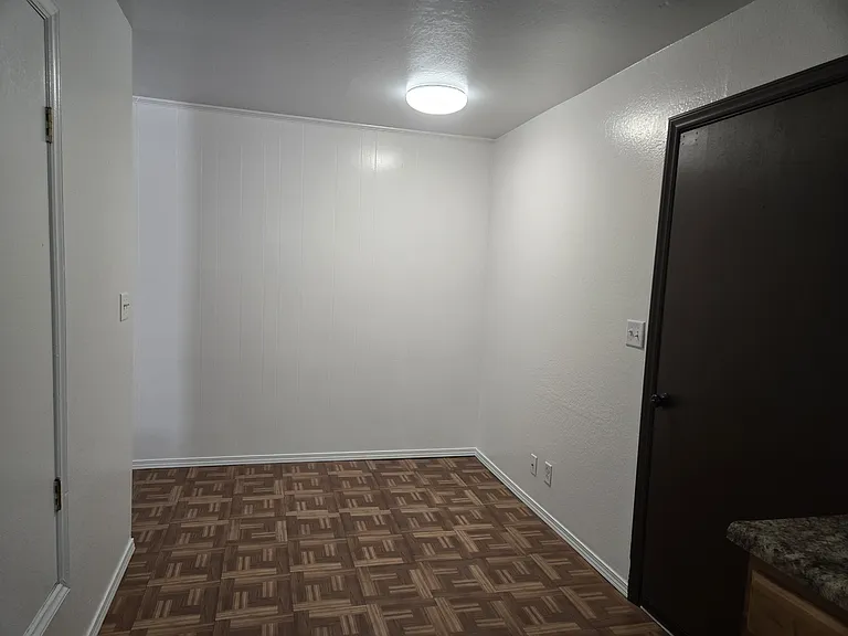 2707 N Ellen St — Photo 5