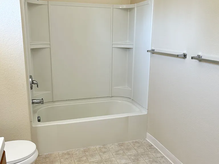 75 Francis Cir — Photo 8