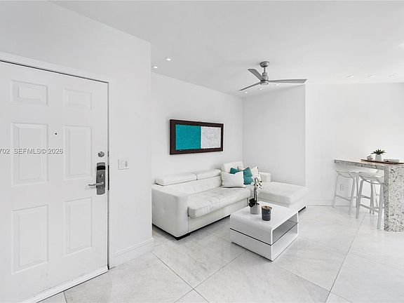 5th image of 15512 Fisher Island Dr #15512