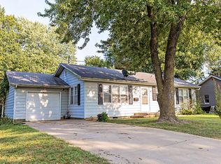 2242 N Weller Ave, Springfield, MO 65803