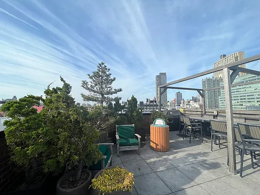 Rented by Living Quest Real Estate Inc. | media 34