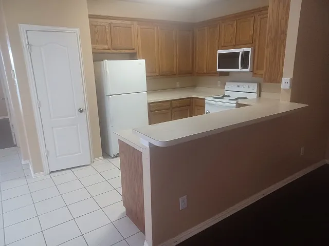 5721 Swords Dr — Photo 8