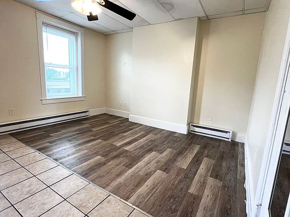2nd image of 698 E Main St