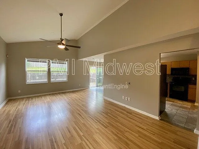 112 Gazebo Dr — Photo 7