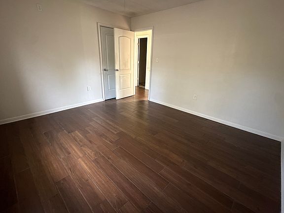 4th image of 128 Whitt St #B