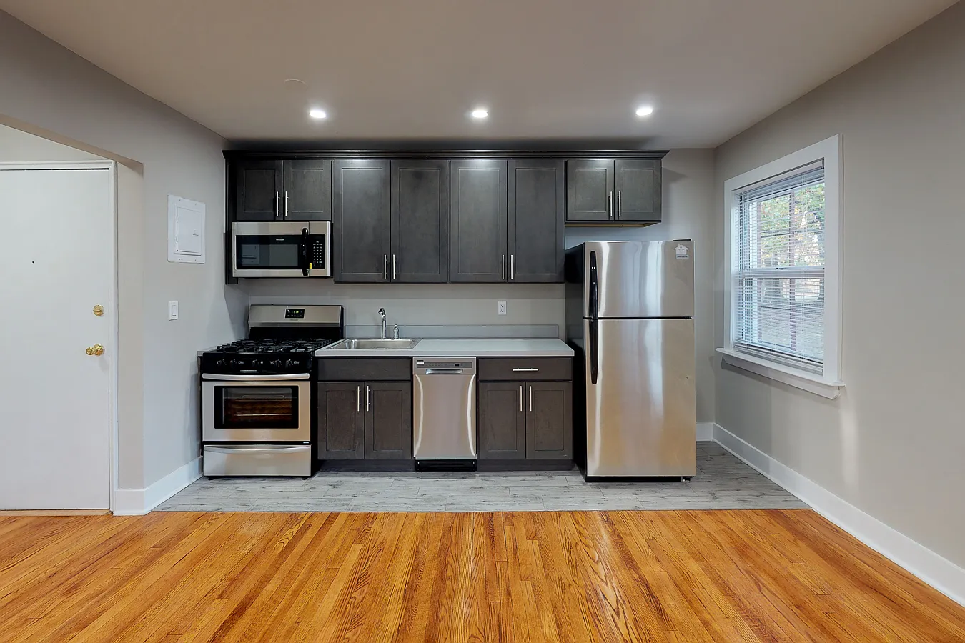 Forest Hill Apartments — Photo 1
