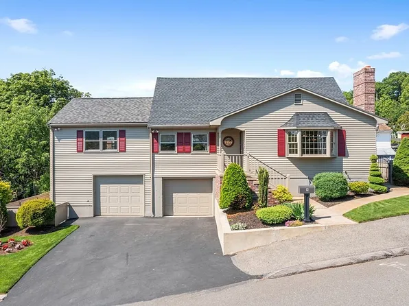 9 Woodbury Ave, Lynn, MA 01905