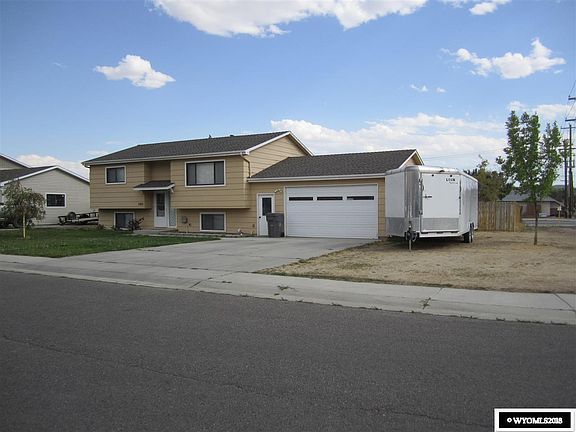 2nd image of 1302 Veterans Park Dr