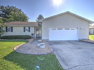 1920 Carl Ct, Decatur, IL 62526