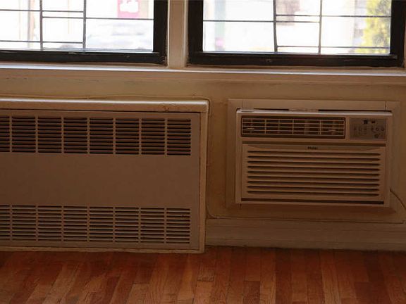 3rd image of 17545 88th Ave APT 4T