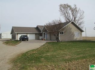3498 450th St, Orange City, IA 51041