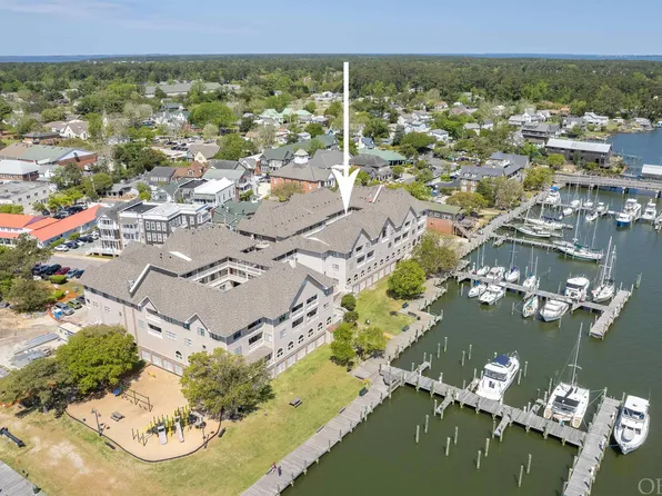 207 Queen Elizabeth Ave APT 4, Manteo, NC 27954