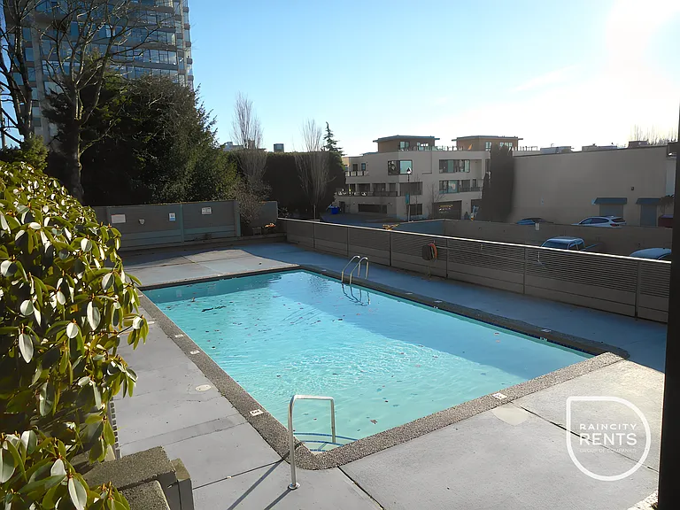 1550 Duchess Ave #407 — Photo 5