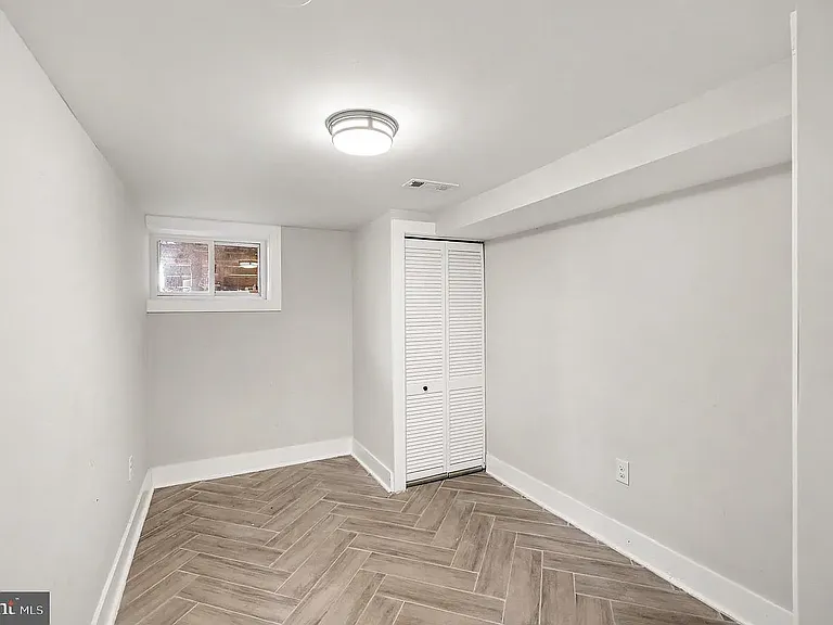231 Ingraham St NW — Photo 4