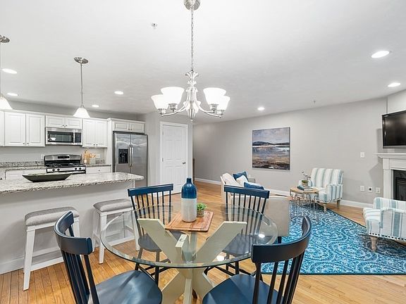 5th image of 65 River Point Dr Unit 65