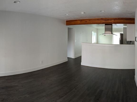 2nd image of 9120 N Tioga Ave