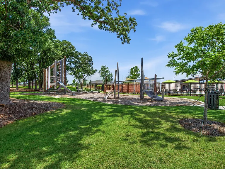 1501 Woodpecker St — Photo 34