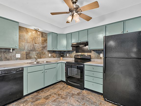2nd image of 613 E 3rd St APT 3