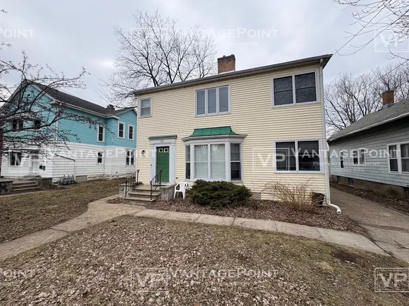 857 Jackson St #B, Oshkosh, WI 54901