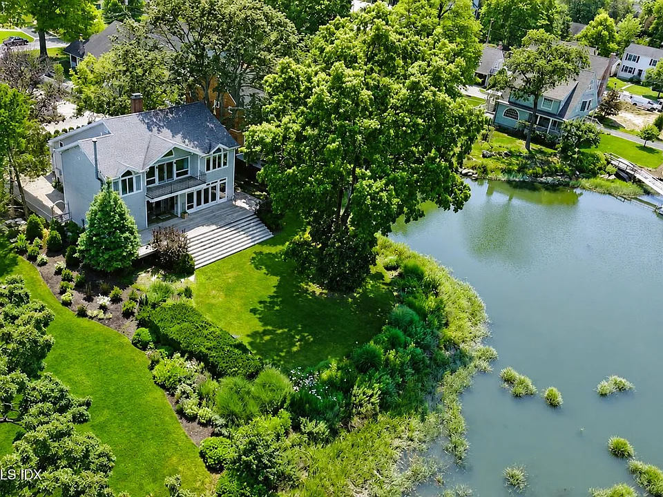 5 Grimes Rd