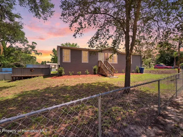 3183 Cedley Rd, Dade City, FL 33523
