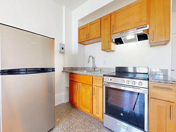 5th image of 1060 Bush St APT 408