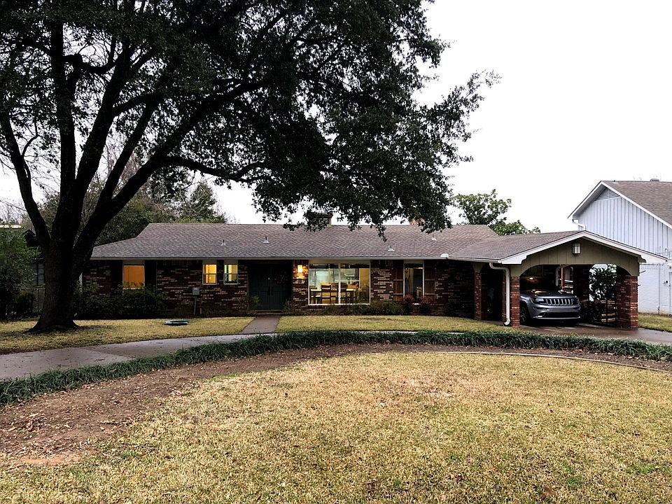 2nd image of 302 Enchanted Dr