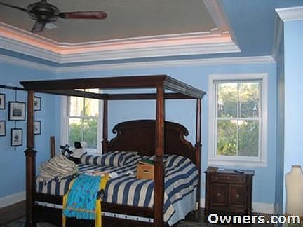 Master Bedroom w/ lighted tray ceiling