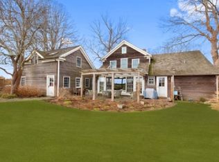 923 Head Of Pond Rd, Water Mill, NY 11976