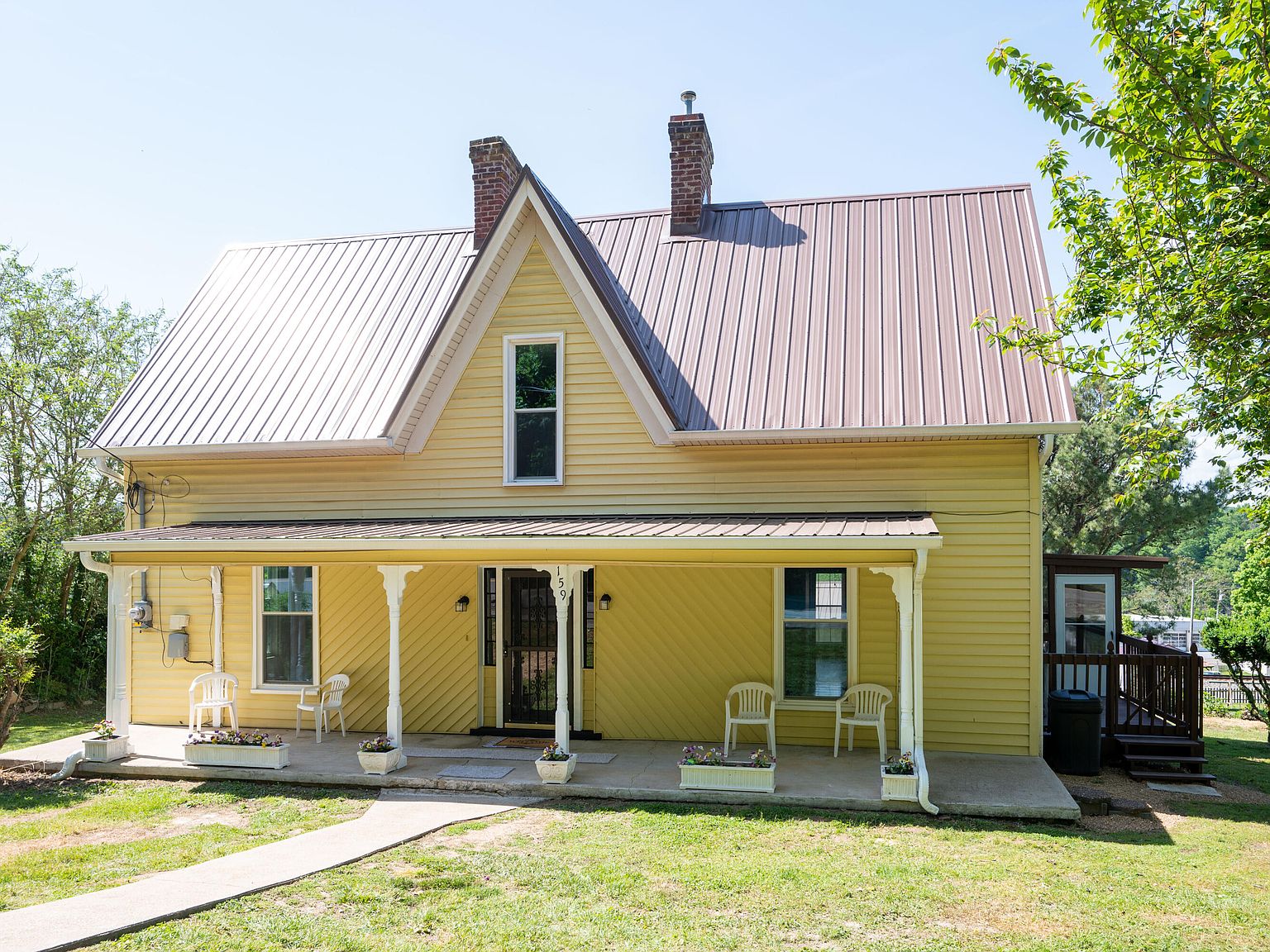 159 Main St, Bluff City, TN 37618 | Zillow