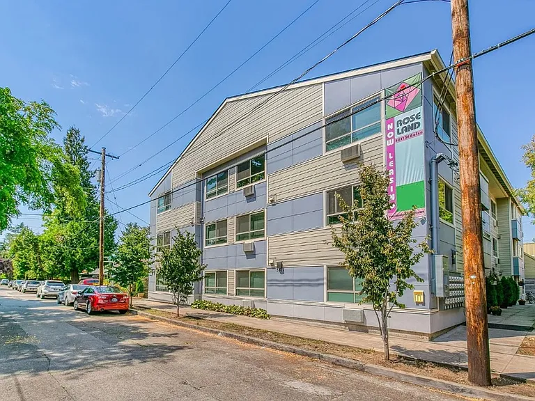 Roseland Apartments — Photo 1