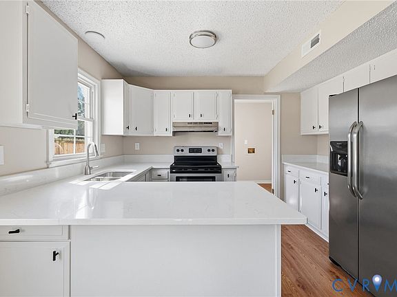 2nd image of 4900 Green Run Ct