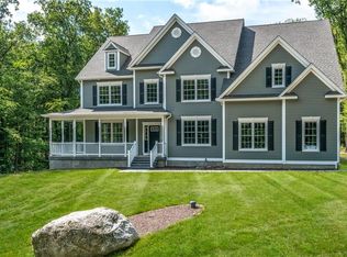 1 Eastview Dr, Collinsville, CT 06019